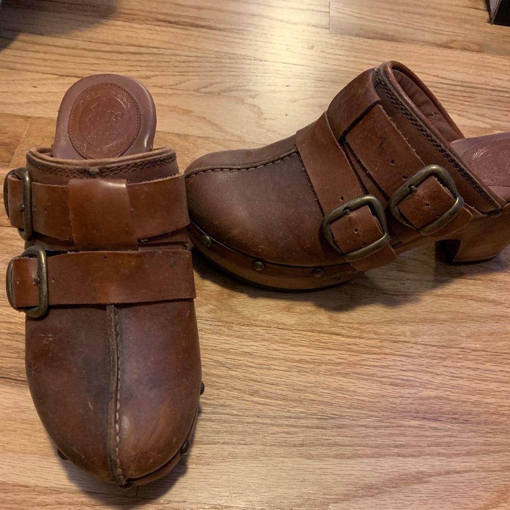 Ariat